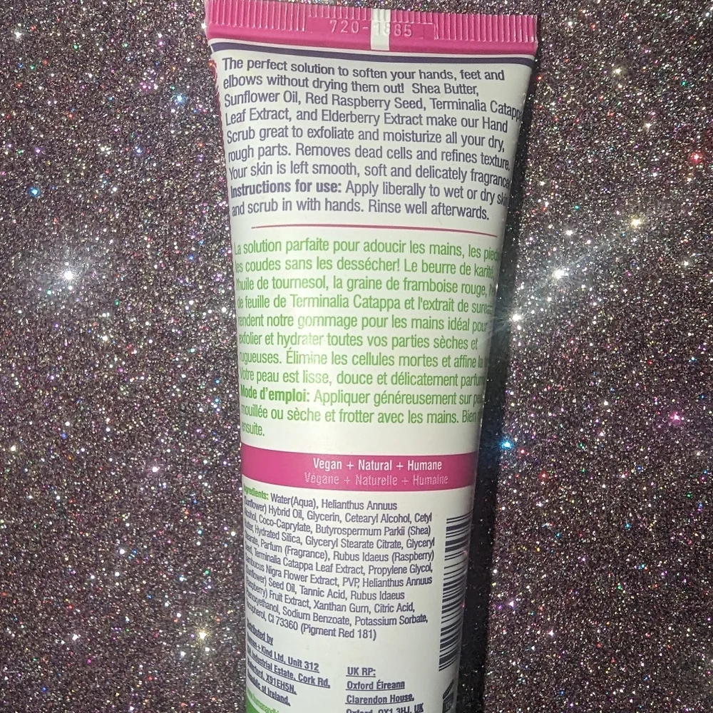 Human+kind Hand Scrub Elderflower & Raspberry - Picture 3 of 4